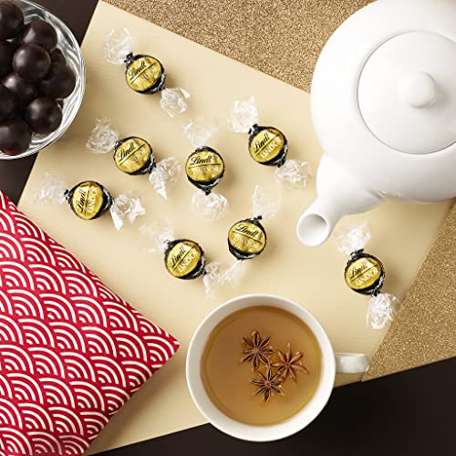 Lindt Lindor Milk Chocolate Truffles Bag - Approx 80 balls, 1 kg - Chocolate Truffles with a Smooth Melting Filling